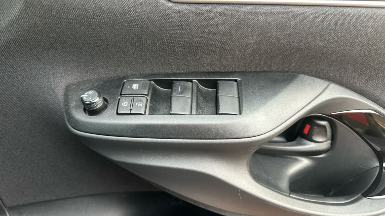 Toyota Yaris Cross 1.5 Hybrid 130 Design 5dr CVT Hybrid Estate